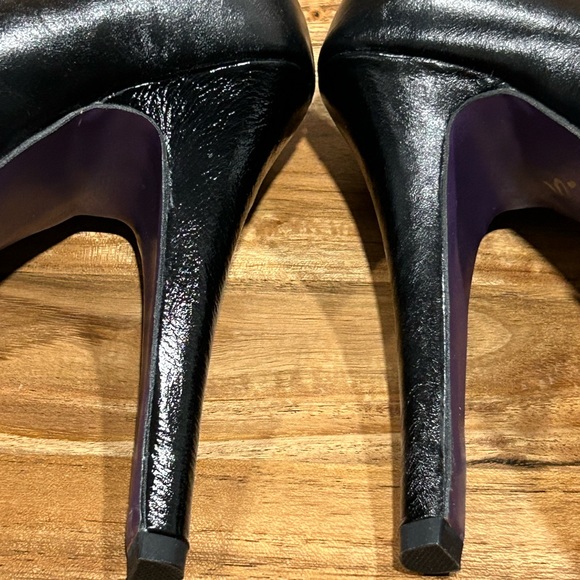 NWOT Mojo Moxy Tan/Black Platform Shoes with Floral Embellishment - Picture 8 of 9